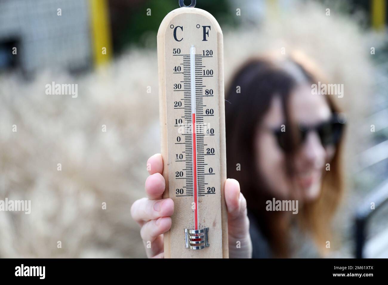 Tempo caldo superiore alla media il giorno di Capodanno a Zagabria, Croazia, il 1 gennaio 2023. Foto: Emica Elvedji/PIXSELL Foto Stock