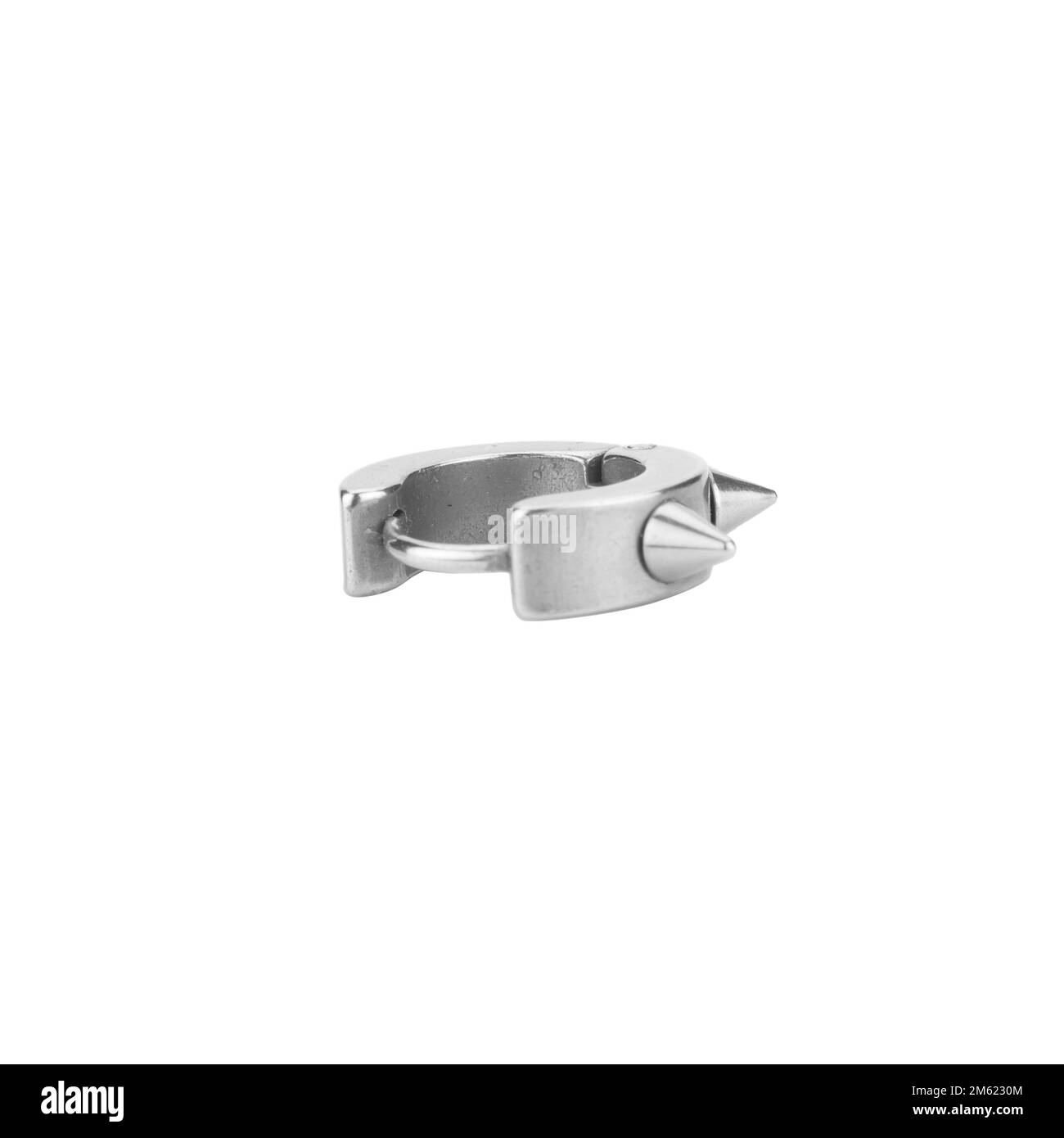 Orecchini a piercing isolati su sfondo bianco. Foto Stock Orecchini a piercing isolati su sfondo bianco. Foto Stock