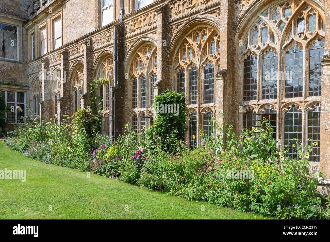 Chard.Somerset.United Kingdom.primo piano delle finestre a Forde Abbey in Somerset Foto Stock