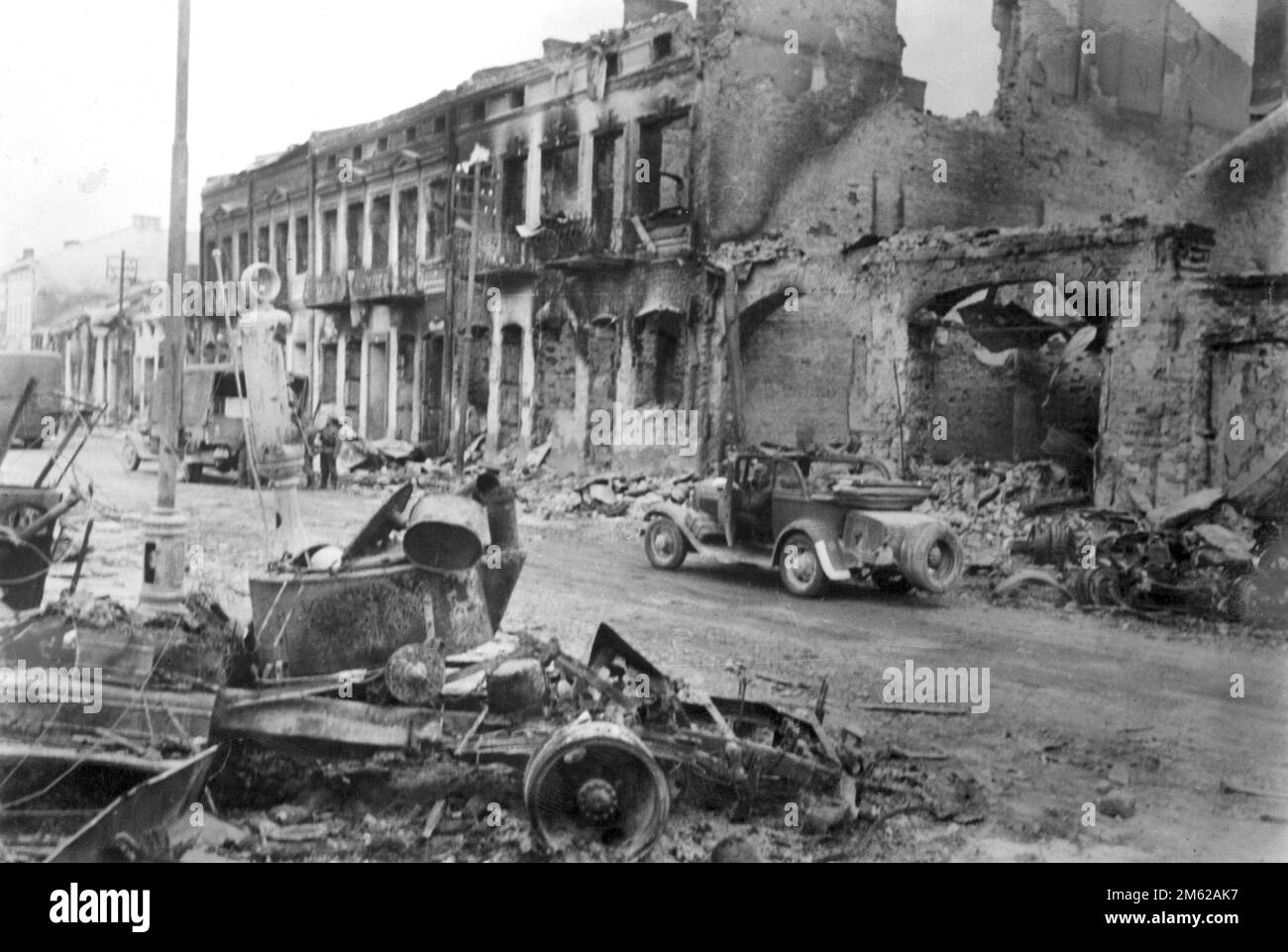 Un anonimo resti di una città sovietica obliterata, distrutta durante l'operazione Barbarossa, l'invasione nazista dell'Unione Sovietica. Foto Stock