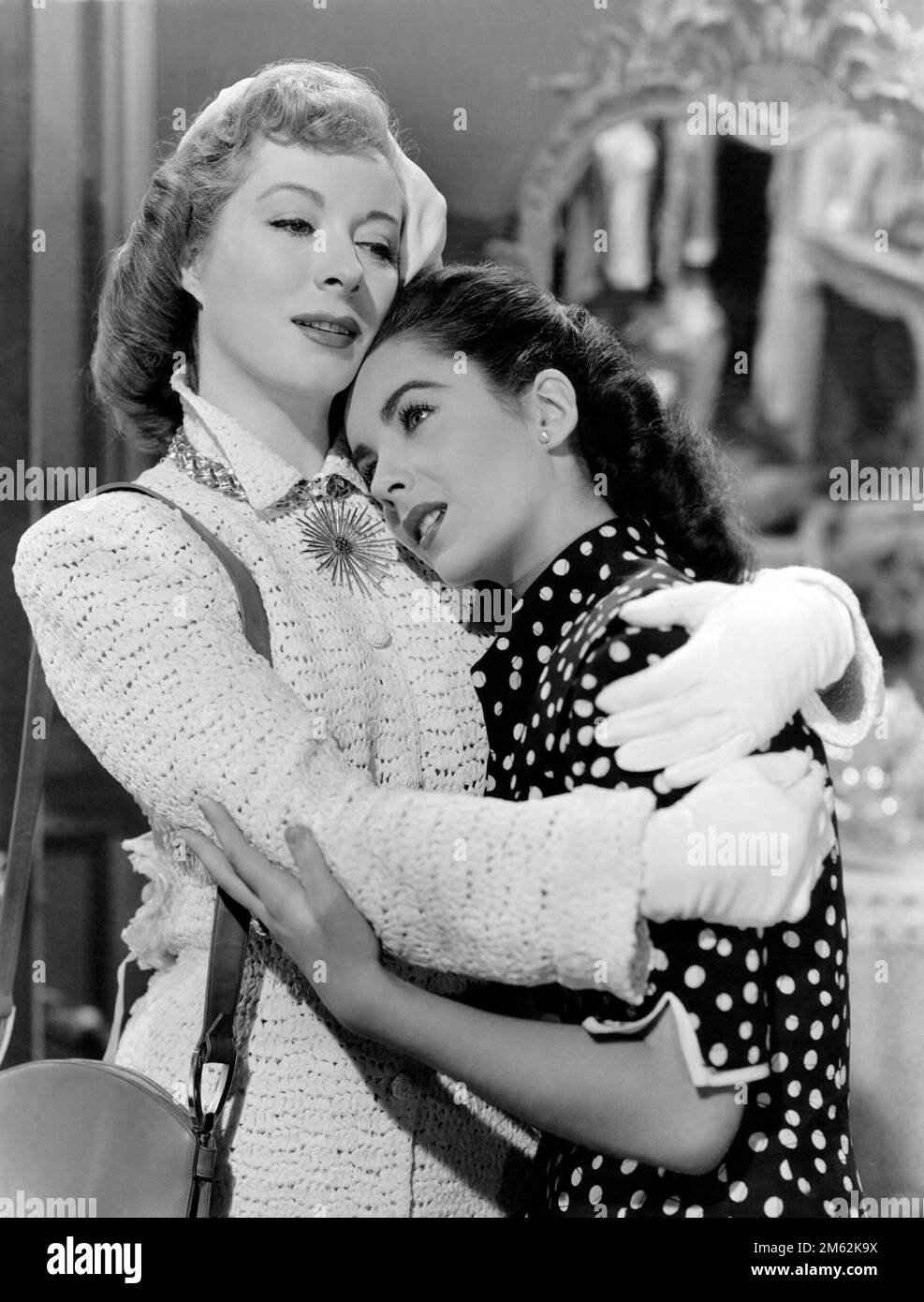 GREER GARSON ed ELIZABETH TAYLOR in JULIA SI COMPORTANO MALE (1948), diretto da JACK CONWAY. Credito: M.G.M. / Album Foto Stock