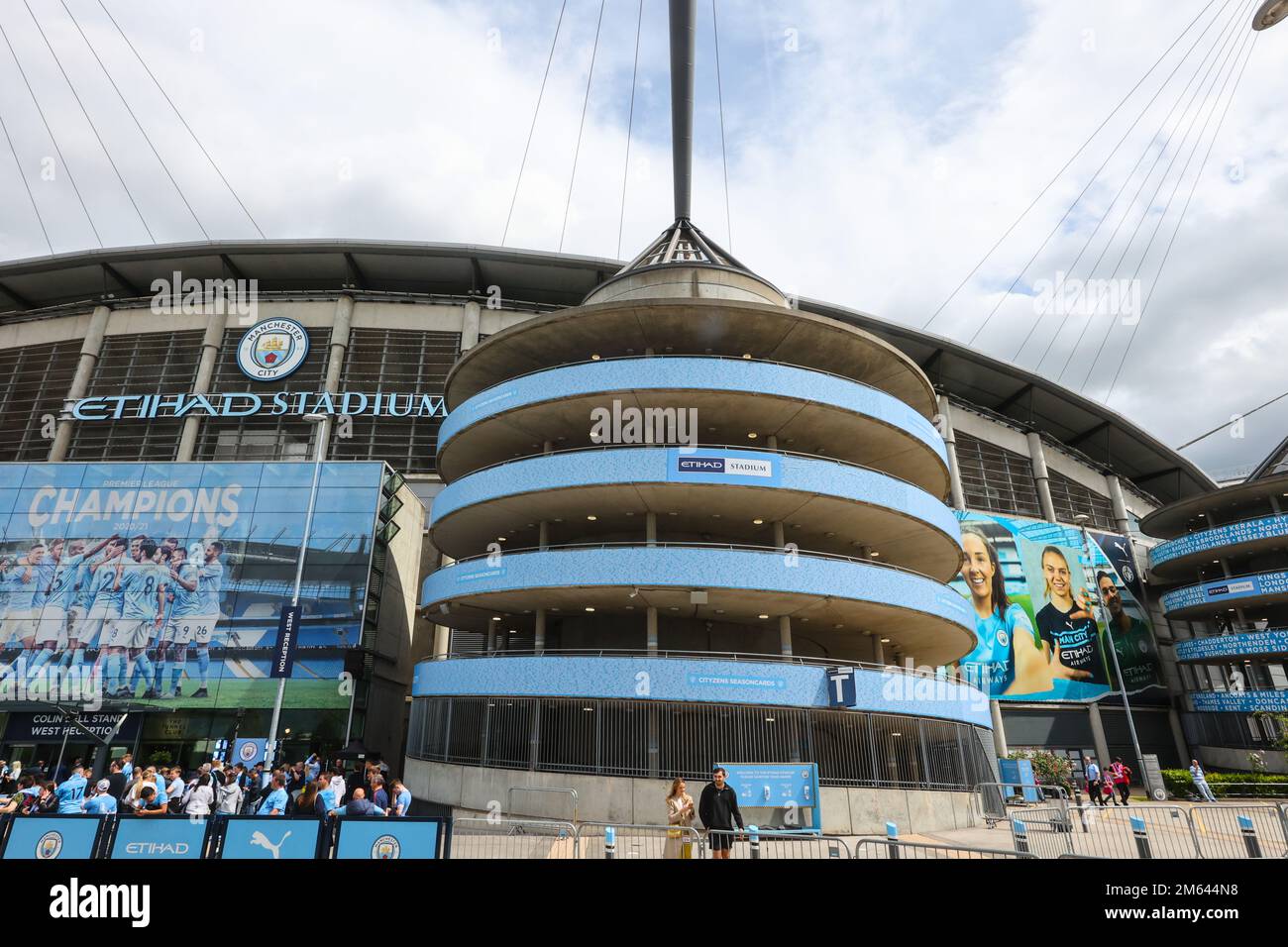 Giorno della partita,at,Etihad Stadium,Manchester City,Manchester City football club,fans,Manchester,city,city center,center,North West, England,North West England,English,English City,Levelling Up,Greater Manchester, GB,Gran Bretagna,Gran Bretagna,British,UK,Regno Unito,città inglese, Foto Stock