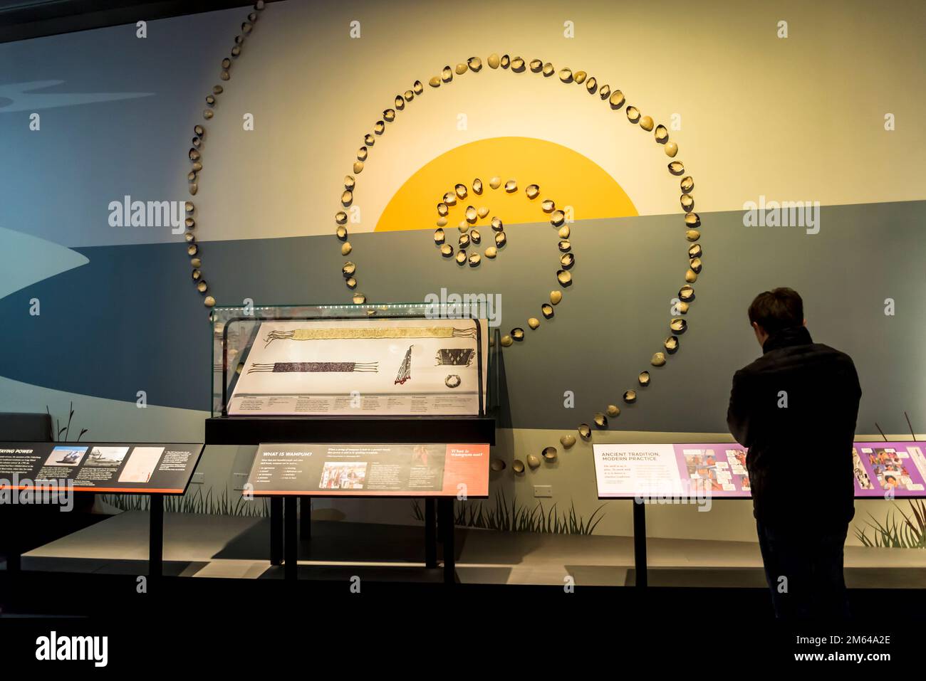 Pannelli didattici, National Museum of the American Indian, situato nella storica Alexander Hamilton US Custom House, New York City, USA Foto Stock