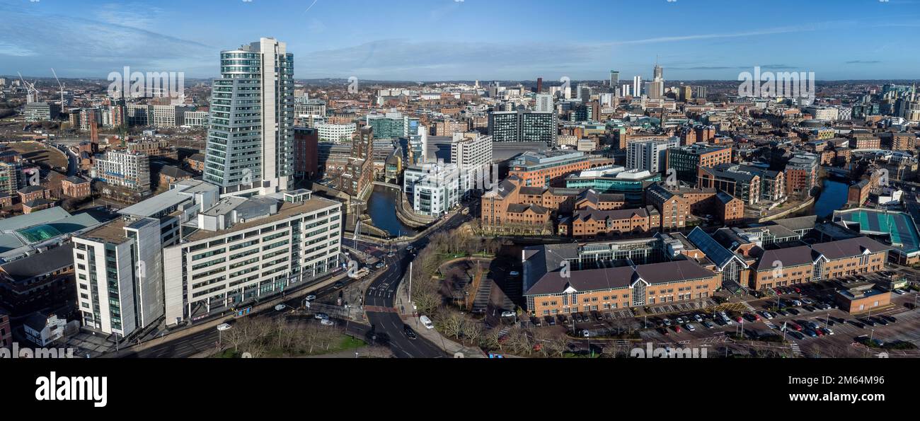 Vista aerea di Bridgewater Place e Leeds City Centre. Yorkshire Inghilterra settentrionale Regno Unito. Centro città stazione ferroviaria, negozi, uffici, appartamenti Foto Stock