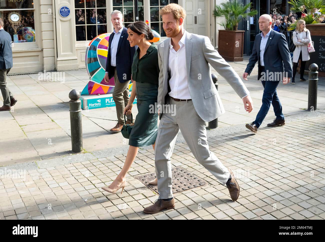 Brighton UK - 3rd ottobre 2018 il Duca e la Duchessa di Sussex, il Principe Harry e Meghan Markle arrivano al Padiglione reale di Brighton, nel Sussex orientale, come parte della loro prima visita ufficiale congiunta in Sussex. Foto Stock
