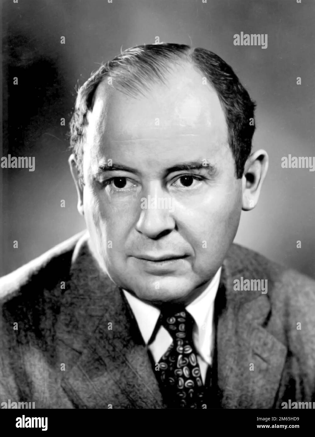 John von Neumann. Ritratto del matematico, fisico e ingegnere ungherese-americano, John von Neumann (1903-1957), 1943 Foto Stock