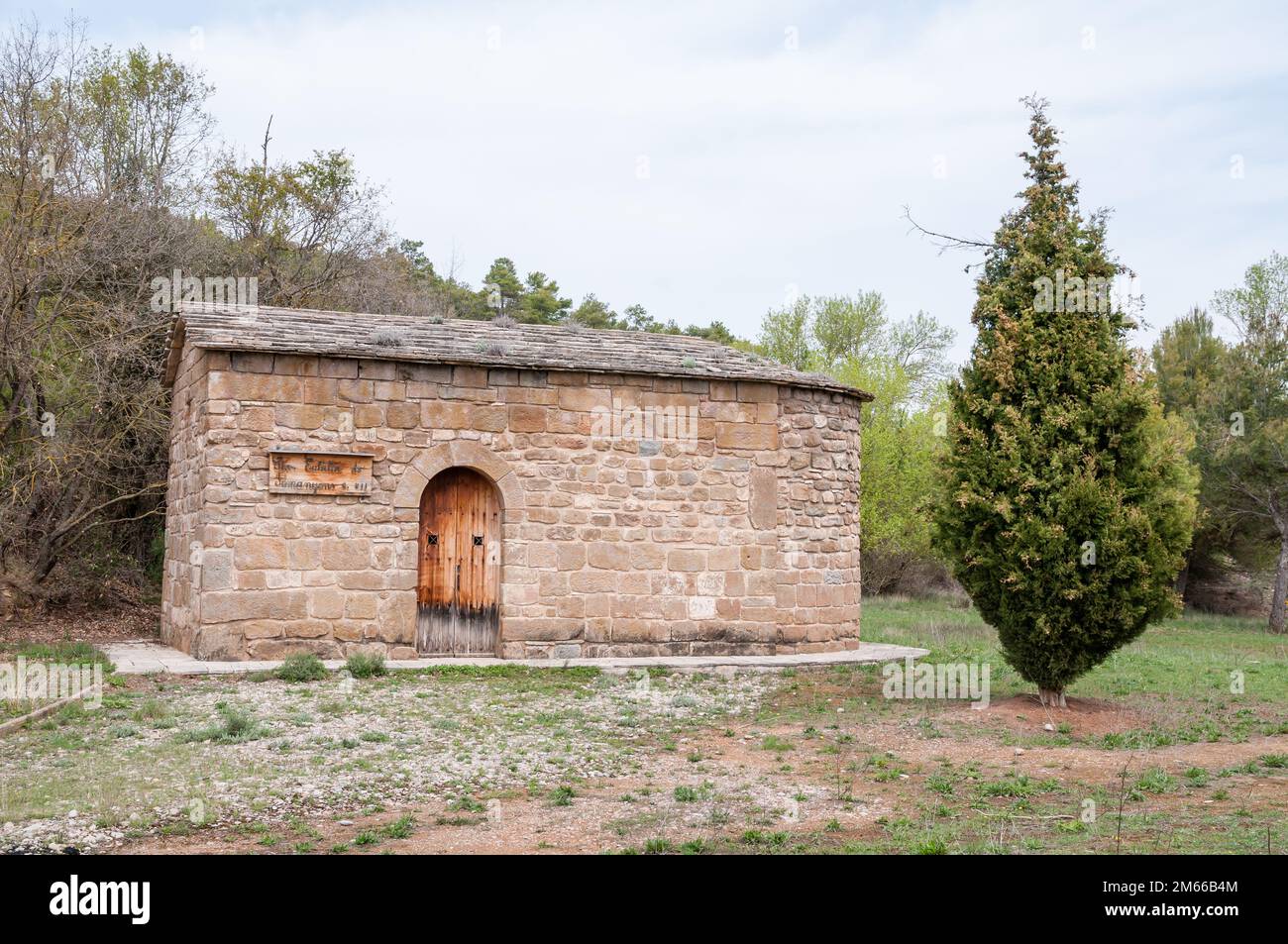 cappella di Santa Eulàlia de Pomanyons. Si tratta di una cappella a navata unica. Spostato in questo luogo a causa della costruzione della palude, Baronia de Rialb, Cat Foto Stock