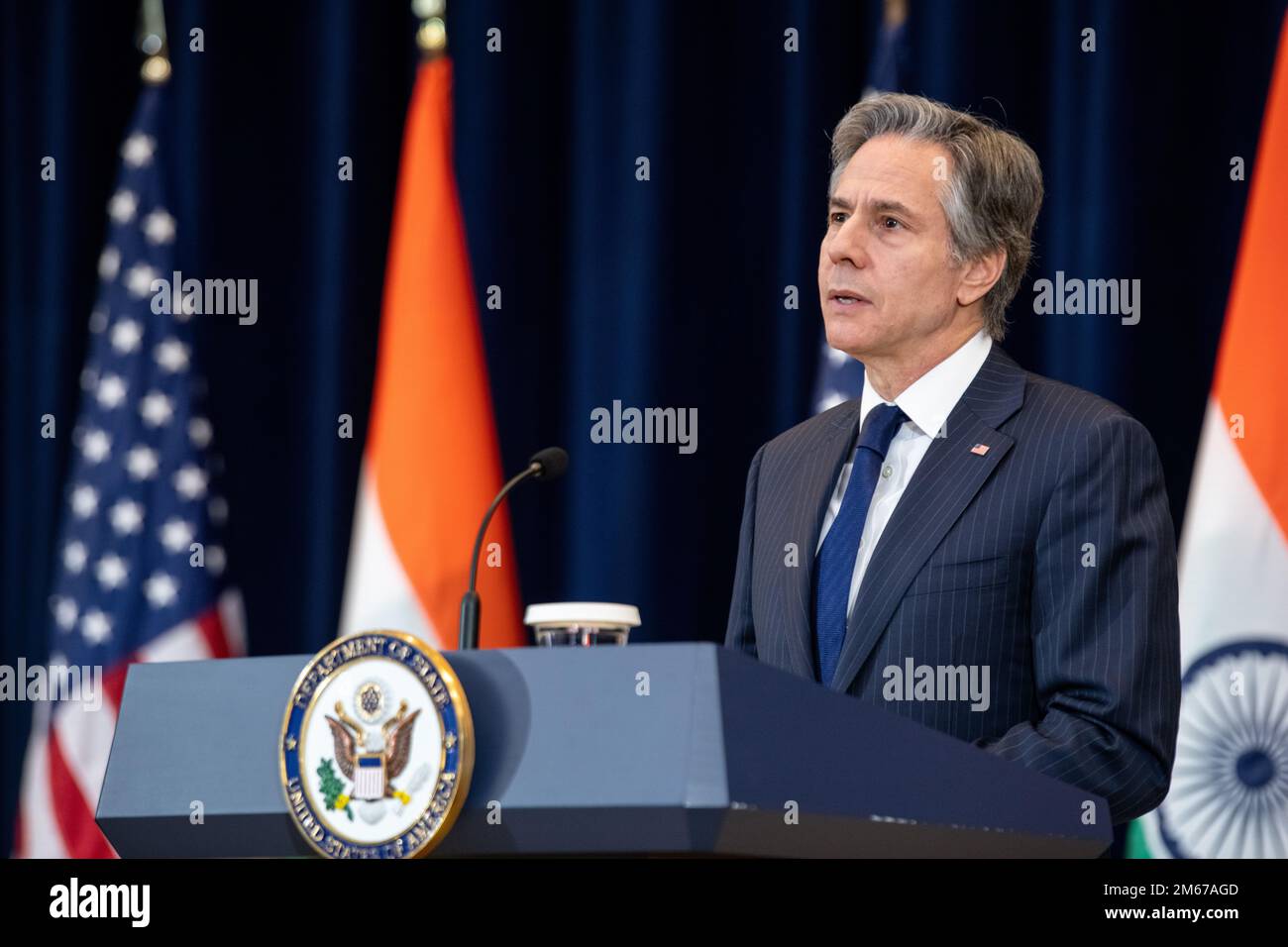 Il Segretario di Stato Antony J. Blinken parla ai media durante il quarto dialogo ministeriale USA-India 2+2 con il Segretario della Difesa Lloyd J. Austin III, il Ministro degli Affari esterni Dr. S. Jaishankar e il Ministro indiano della Difesa Rajnath Singh a Washington, D.C. per il 11 aprile 2022. Foto Stock