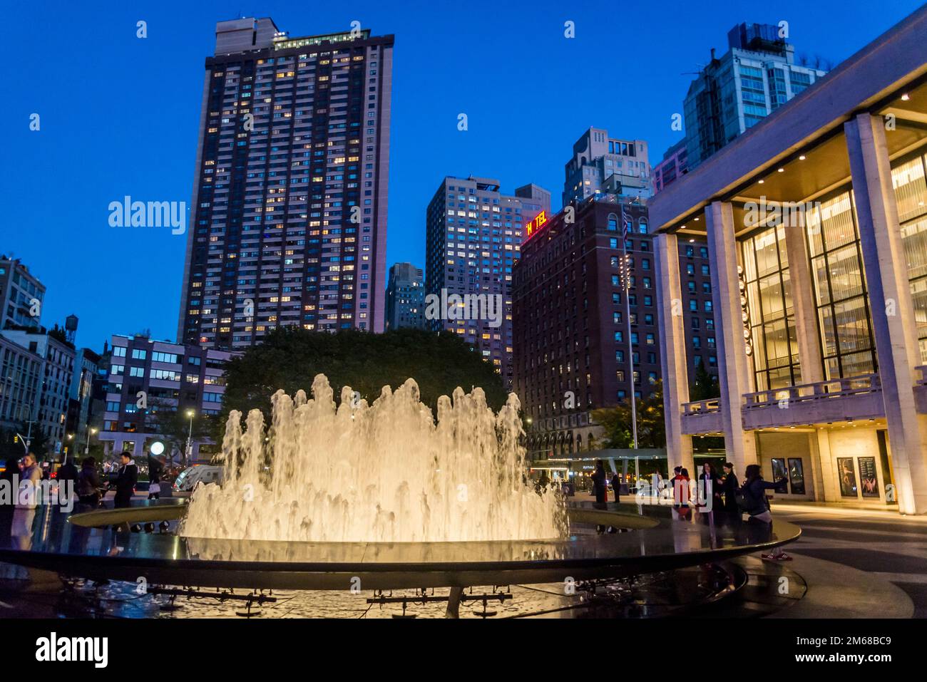Revson Fountain, Lincoln Center for the Performing Arts, complesso di edifici nel quartiere di Lincoln Square, nell'Upper West Side di Manhattan, Foto Stock