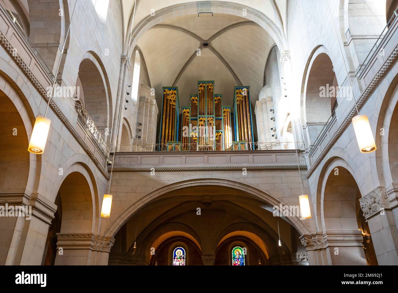 Organi di tubo del Grossmünster, chiesa protestante a Zürich, Cantone di Zürich, Svizzera. Foto Stock