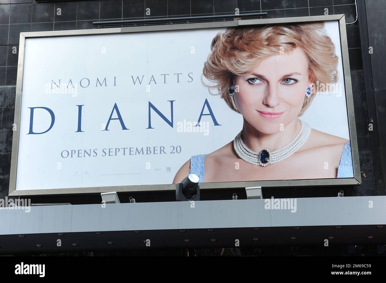 Celebrità in arrivo al film DIANA prima. © FAMA Foto Stock