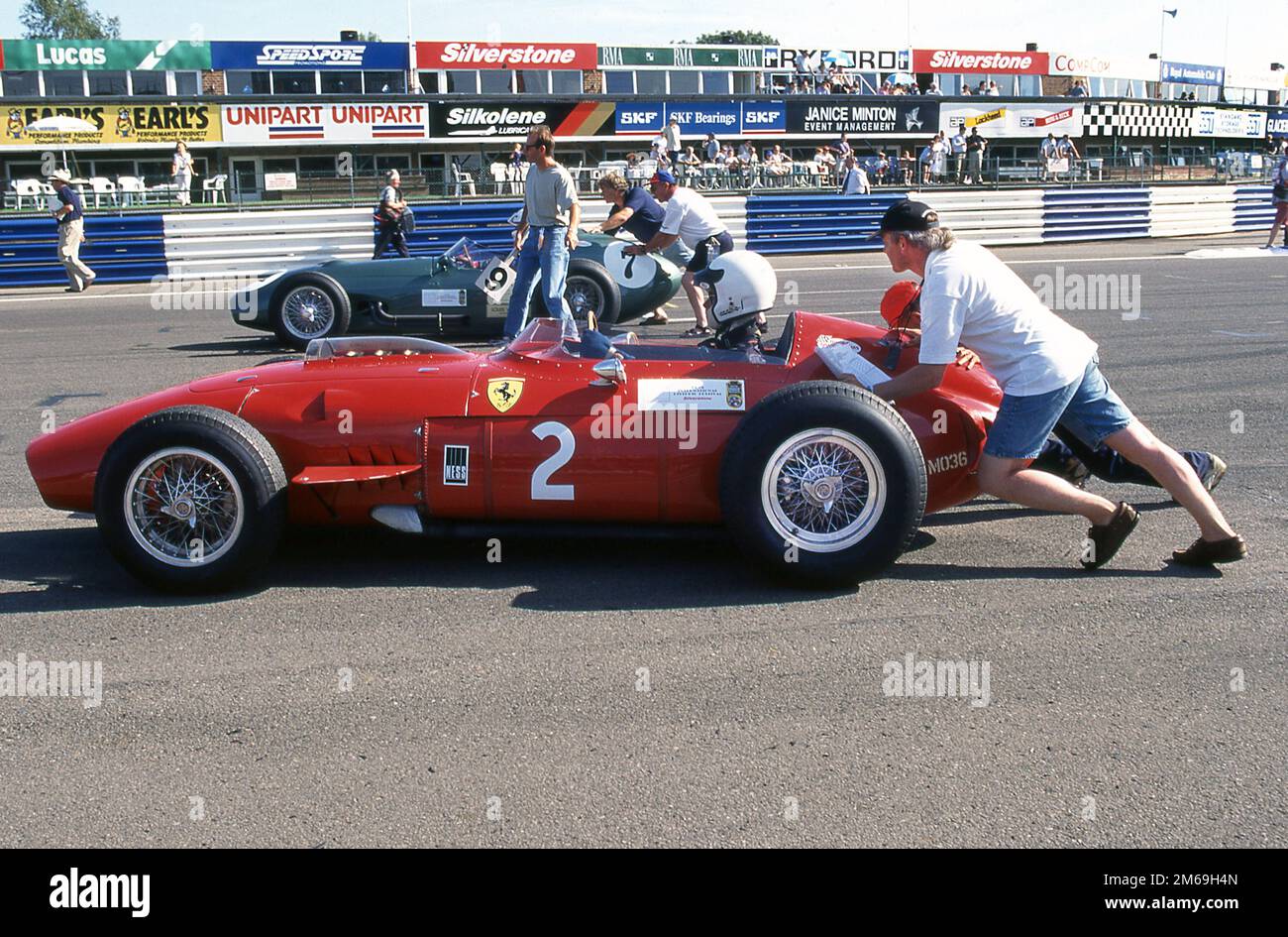 1960 Ferrai Dino F1 auto al Coys Historic Festival gare di auto classica a Silverstone 1995 luglio Foto Stock