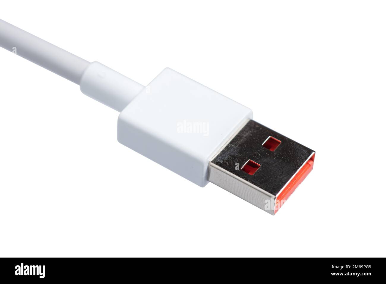 Cavo dati USB di colore bianco generico di alta qualità compatibile con tutti i telefoni cellulari. Progettato per collegare dispositivi micro USB, inclusi telefoni e tablet. Foto Stock