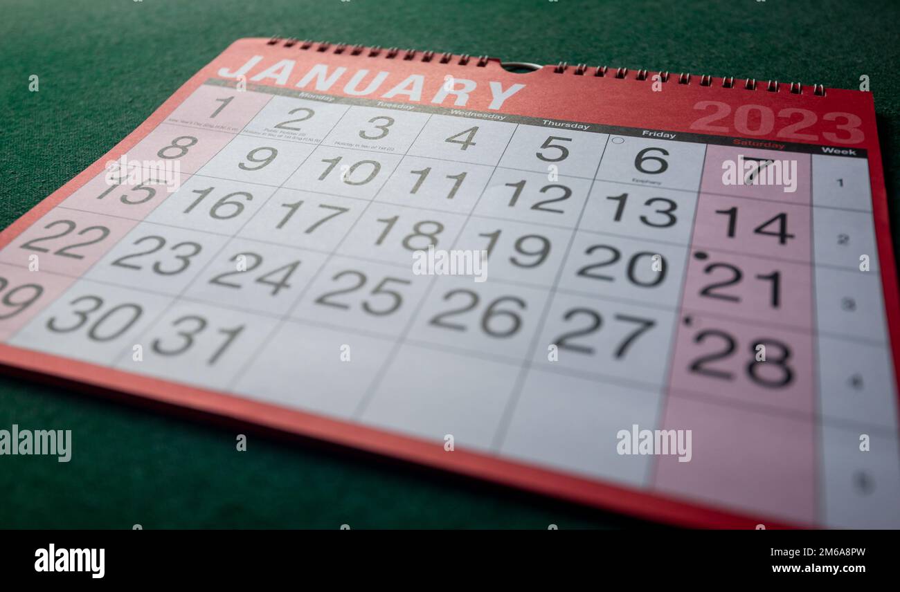 Calendario 2023, gennaio, pianificatore mensile per parete e scrivania. Mostrato ad angolo. Foto Stock