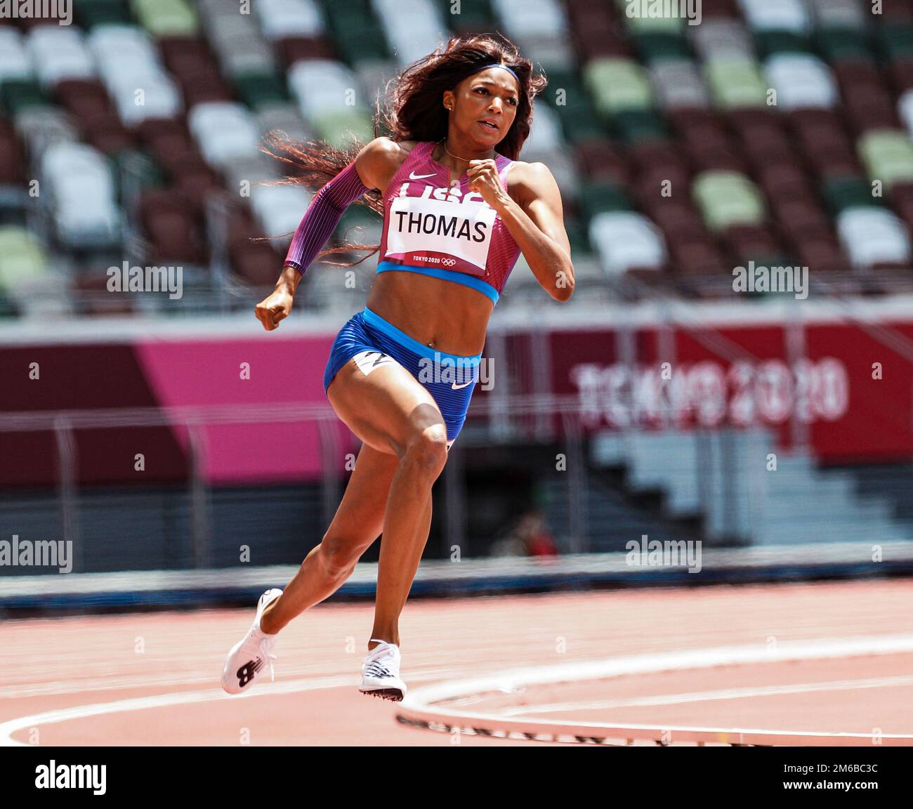 Gabrielle Thomas (USA) gareggiando nei 200 metri femminili ai Giochi Olimpici estivi 2020 (2021) di Tokyo, Giappone Foto Stock