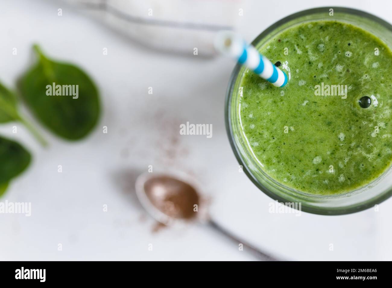 Frullato di verde in vetro Foto Stock