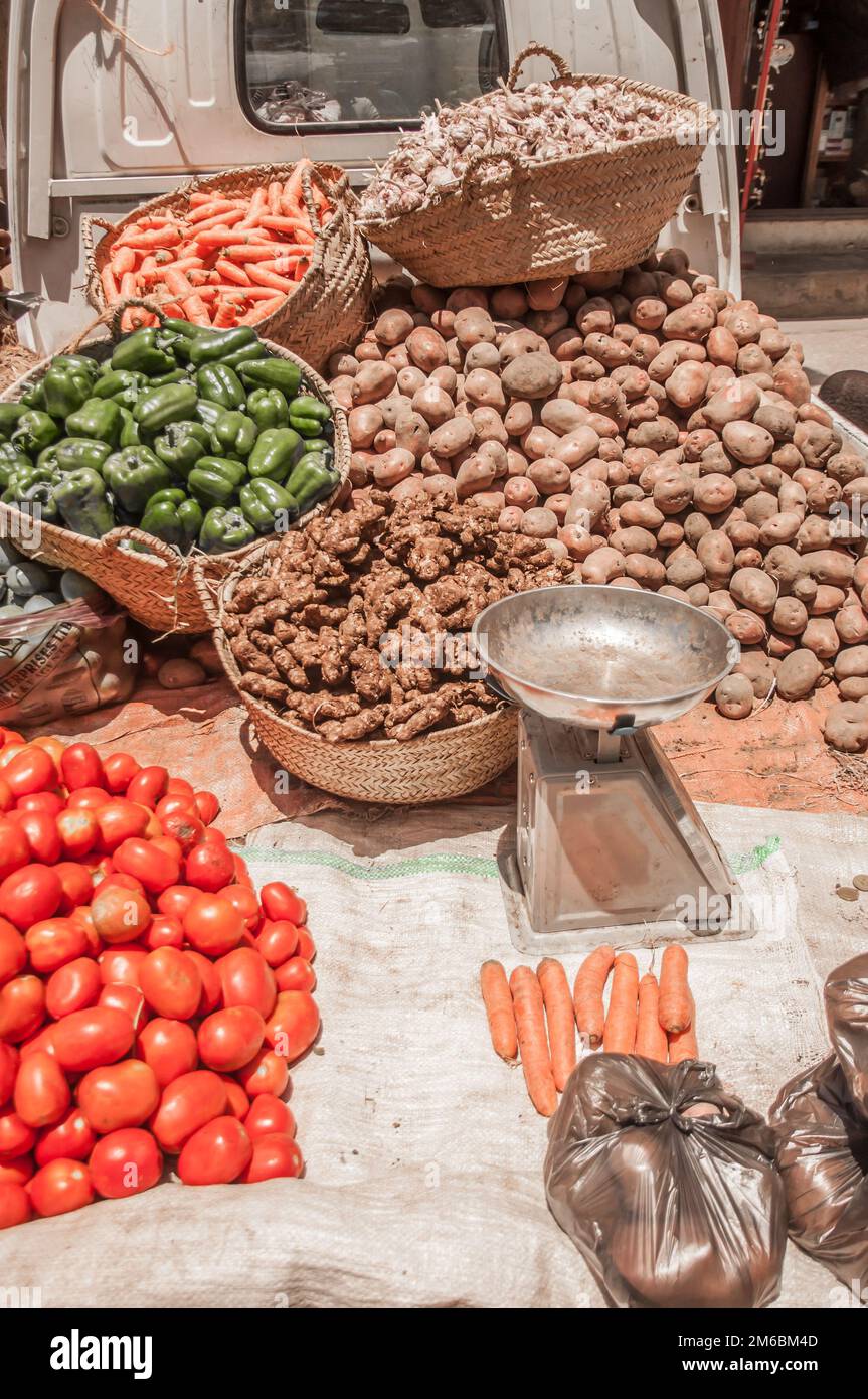 Frutta ed Erbe in mostra ai mercati di Zanzibar. Foto Stock