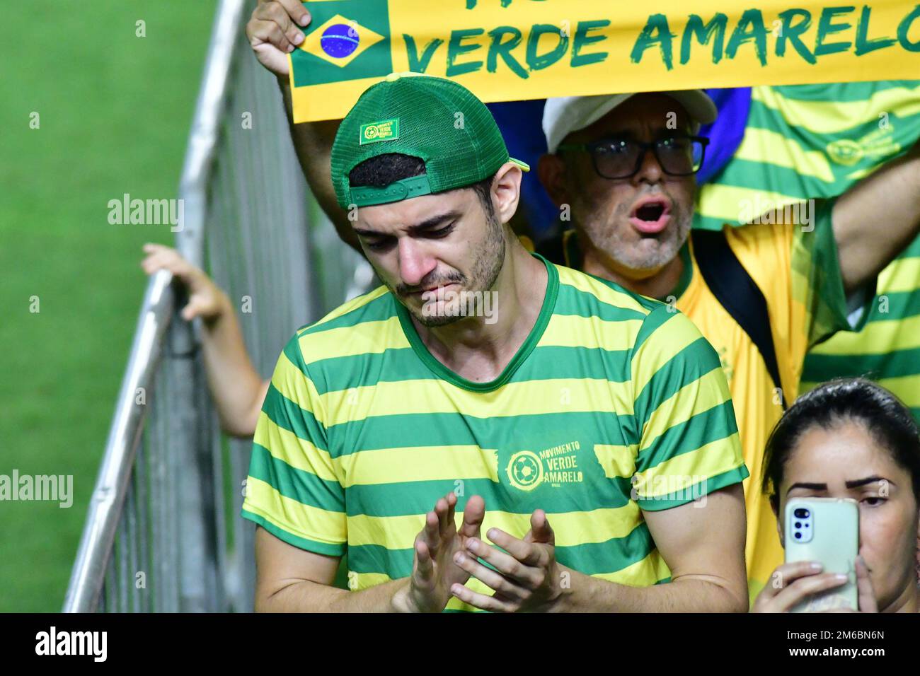 Santos, Santos, SP, Brasile. 2nd Jan, 2023. SANTOS, SP - GENNAIO 2: Il tifoso grida durante il funerale Pelé, leggenda del calcio, allo Stadio Vila Belmiro il 2 Gennaio 2023 a Santos, Brasile. La leggenda del calcio brasiliano è passata via dal cancro. (Credit Image: © Leandro Bernardes/PX Imagens via ZUMA Press Wire) Foto Stock