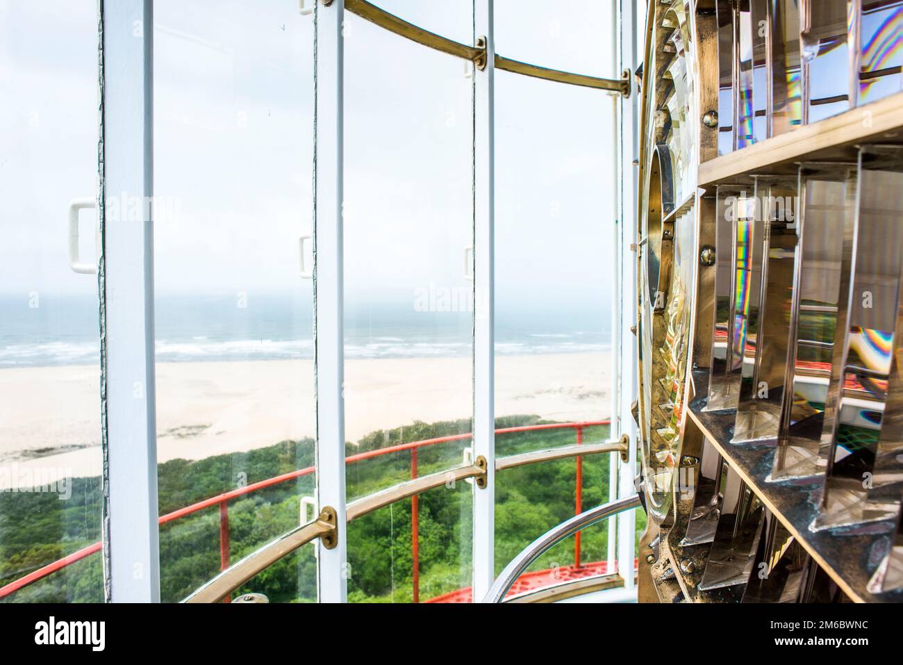 Vista sull'oceano dall'interno del faro Foto Stock