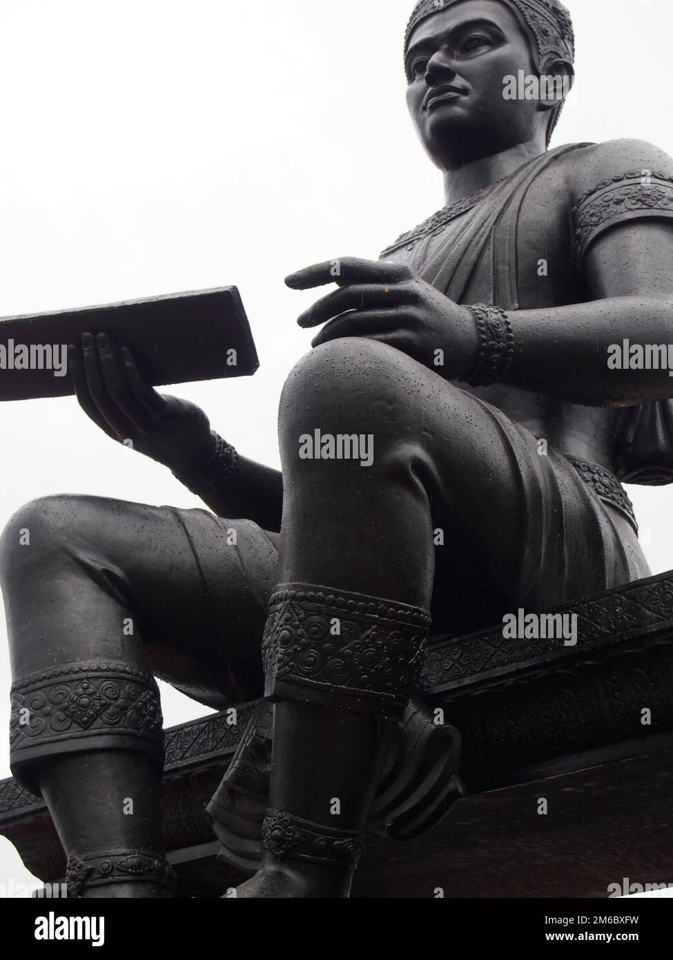 Statua del re Ramkhamhaeng a Sukhothai Thailandia Foto Stock