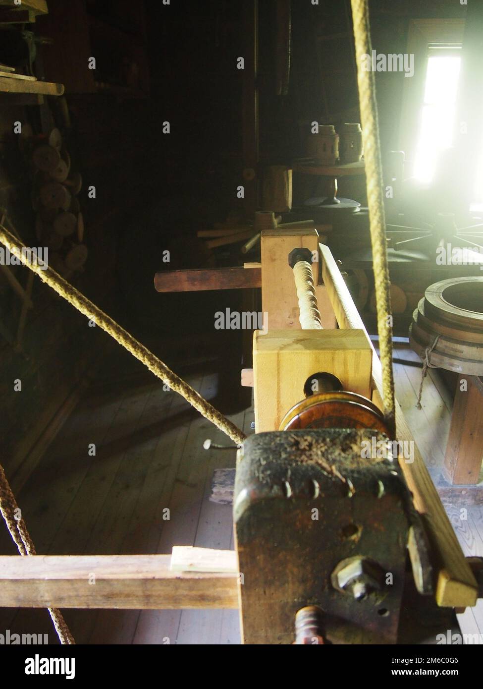Tornio vintage in legno tradizionale Foto Stock