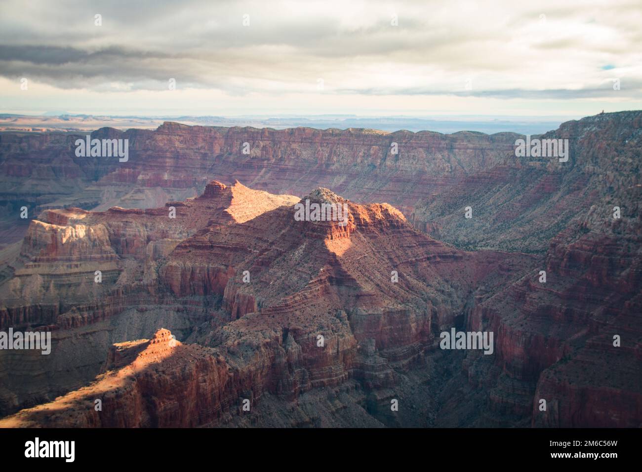 Vista dalla parte sud e nord del bordo nel Grand Canyon dall'elicottero Foto Stock