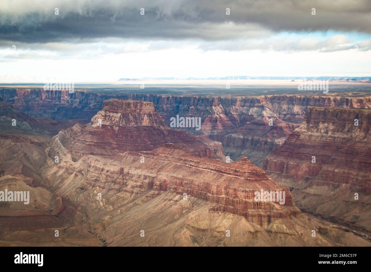 Vista sul bordo nord nel Grand Canyon dall'elicottero Foto Stock