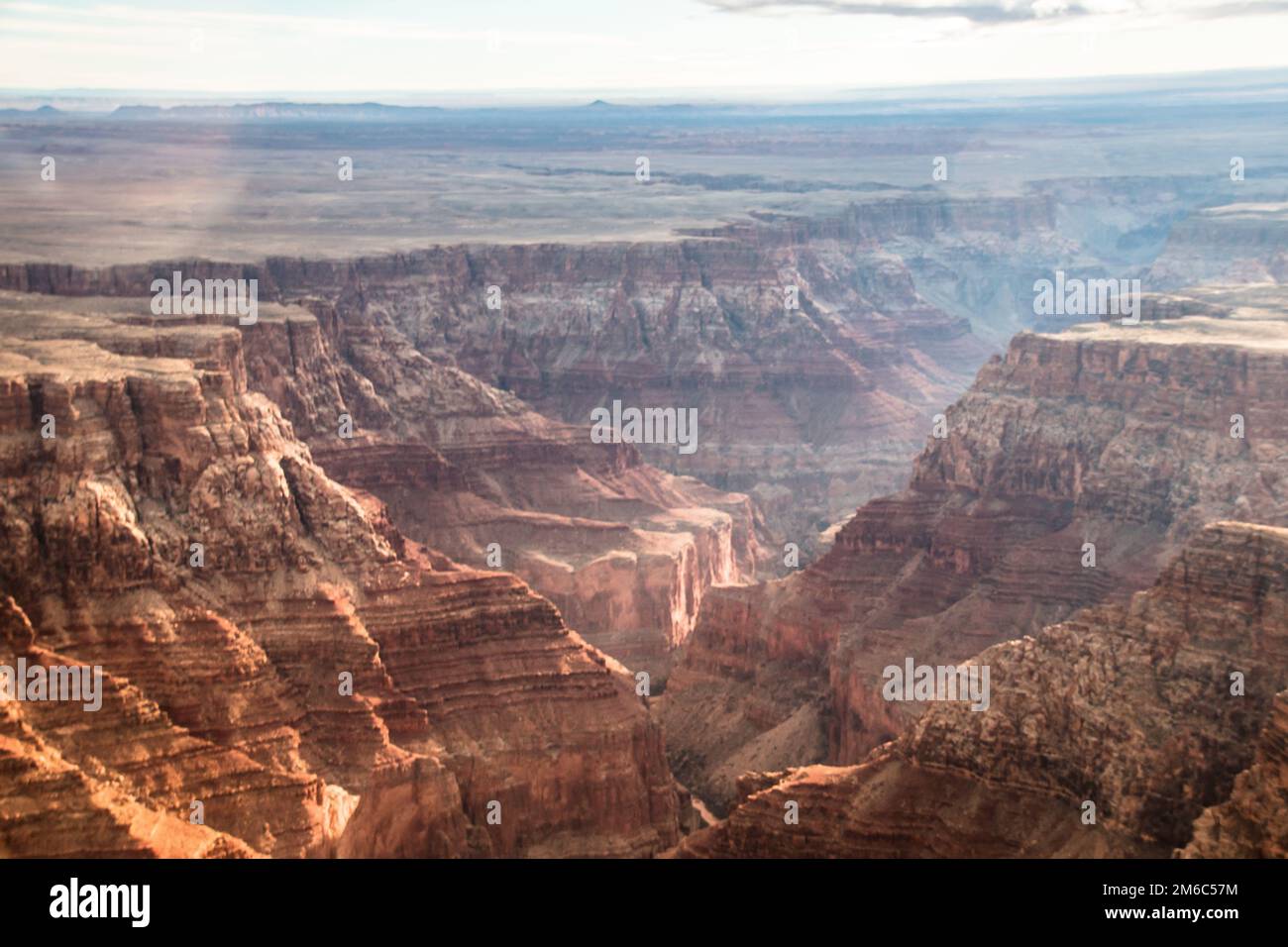 Vista dalla parte sud e nord del bordo nel Grand Canyon dall'elicottero Foto Stock