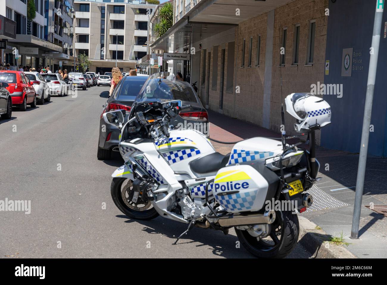 Motocicletta NSW Police parcheggiata a Bondi Beach, Sydney, Australia Gennaio 2023 Foto Stock