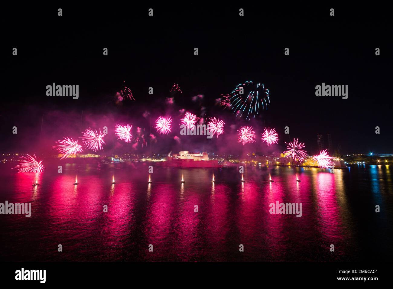 Festival Internazionale dei fuochi d'artificio di Malta 2017 Foto Stock