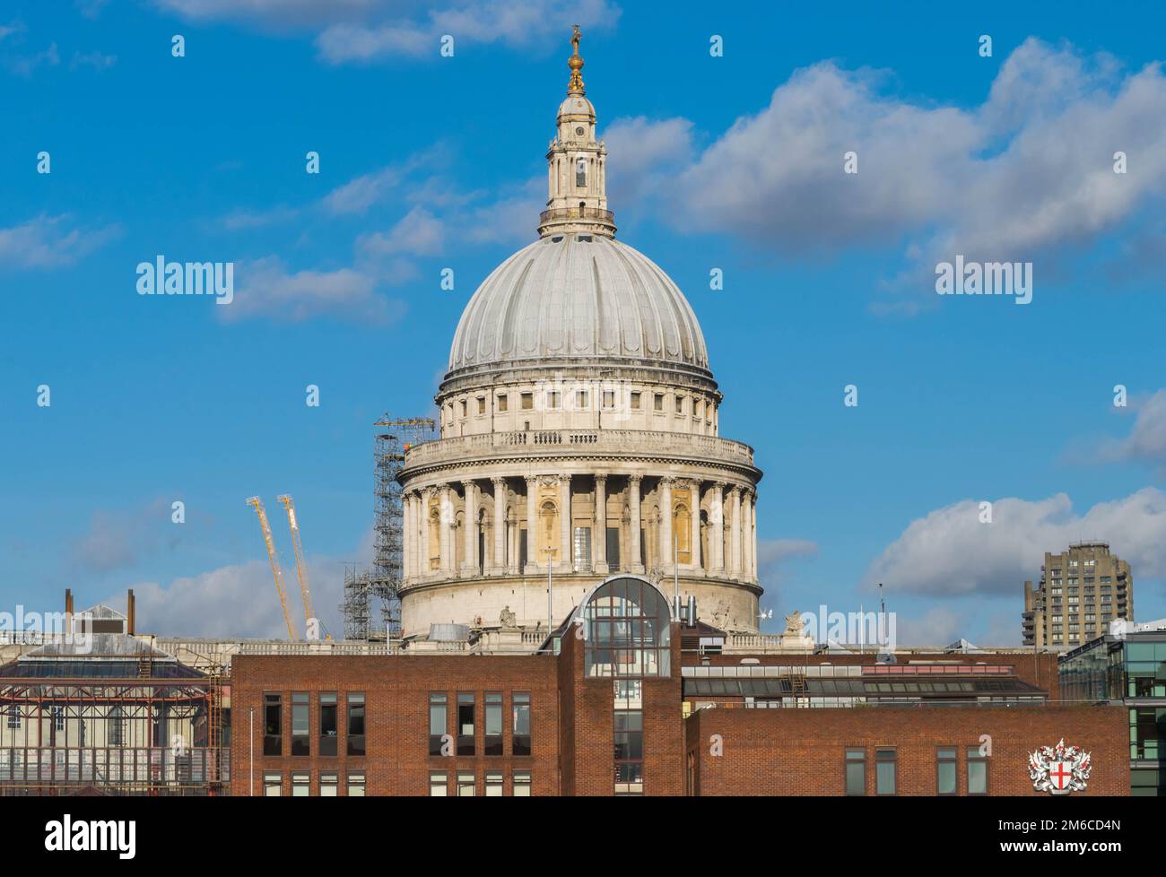 St Vista sulla Cattedrale di Paul dal Tamigi. Foto Stock