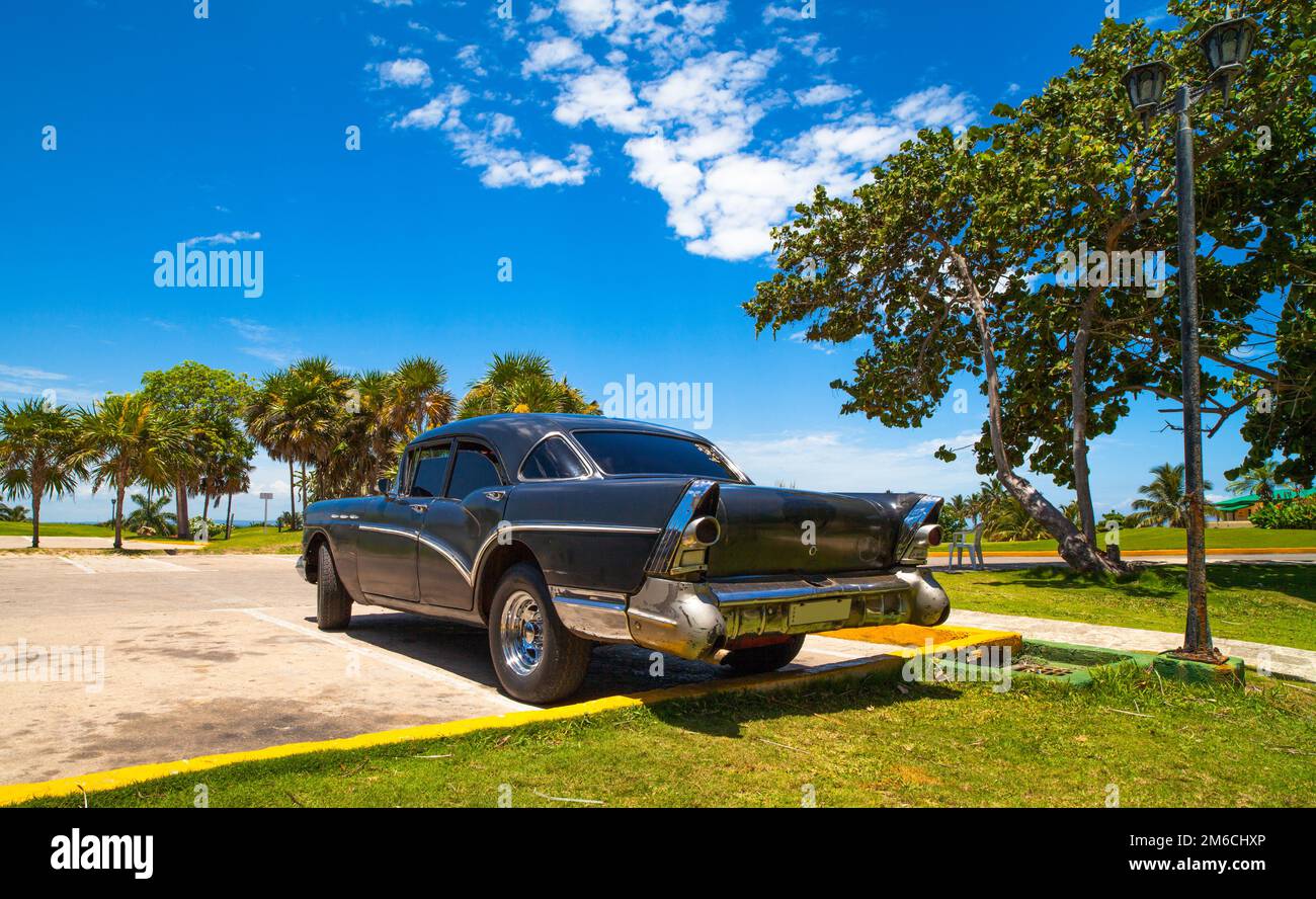 Auto d'epoca americana nera a Varadero Cuba - Serie Cuba Reportage Foto Stock