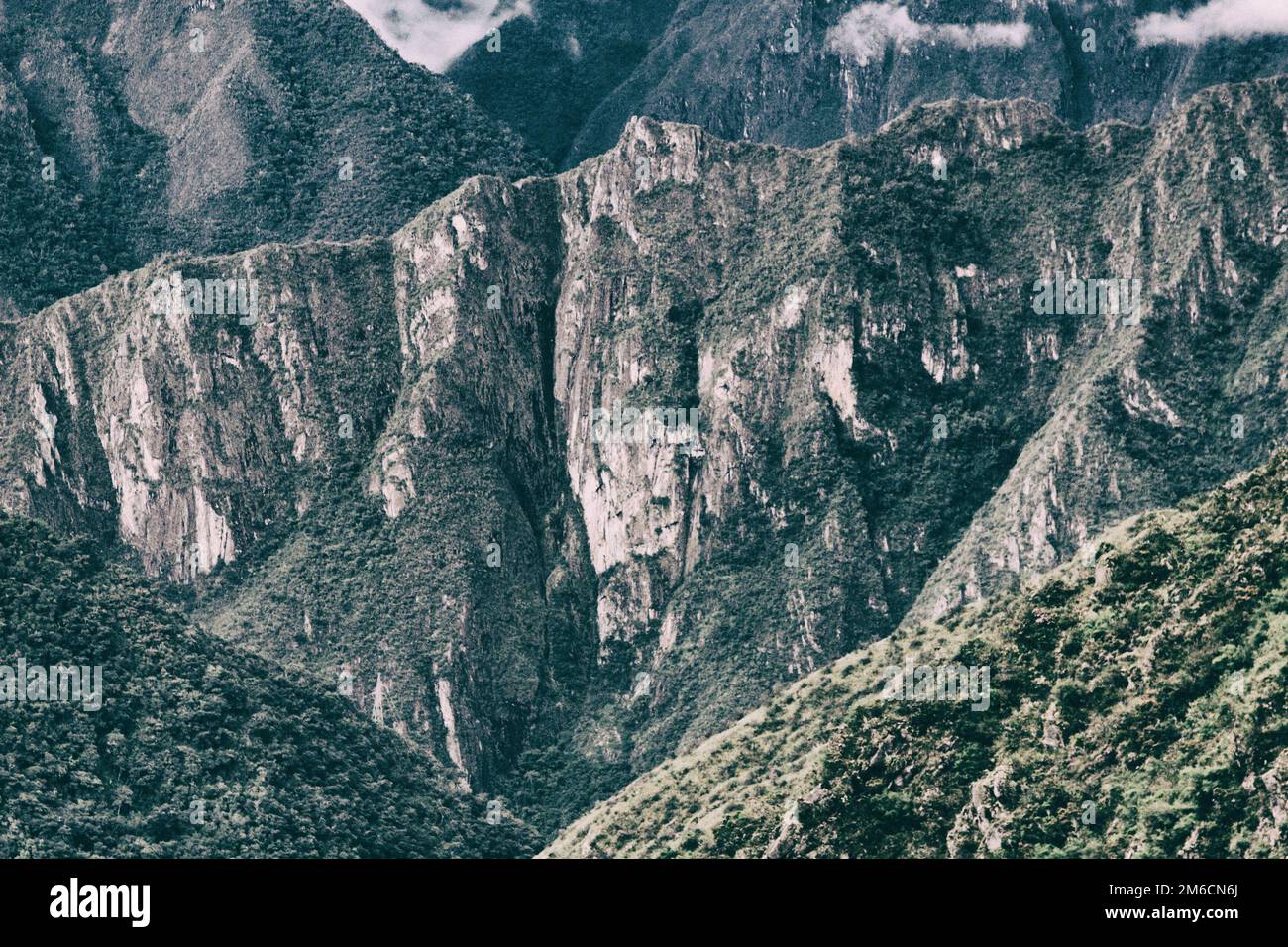 Rocky Ande da il cammino degli Inca alla scoperta di Machu Picchu. Il Perù. America del Sud Foto Stock