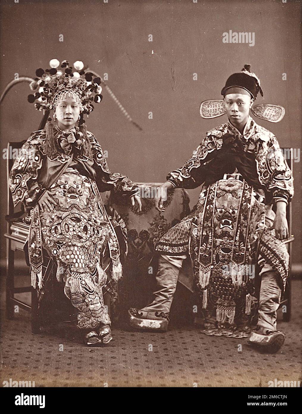 Lai Apong - Performers Cinesi - Performers Cinesi. 1870's - musicisti cinesi in costumi teatrali. Foto Stock