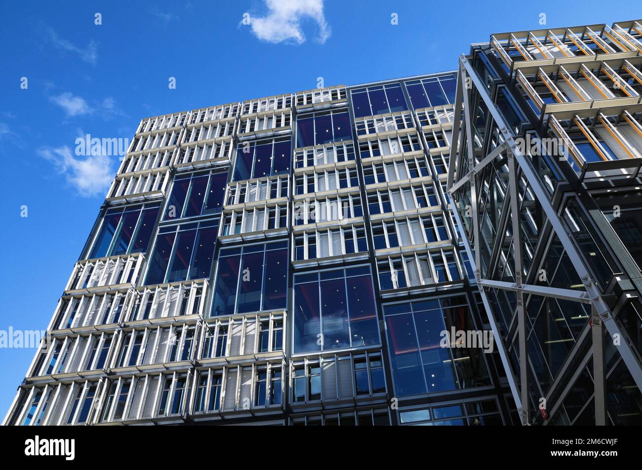 Centre Building (CBG) presso la London School of Economics and Political Science (LSE), Londra, Inghilterra, Regno Unito. Architetti: Rogers Stirk Harbour + Partners Foto Stock