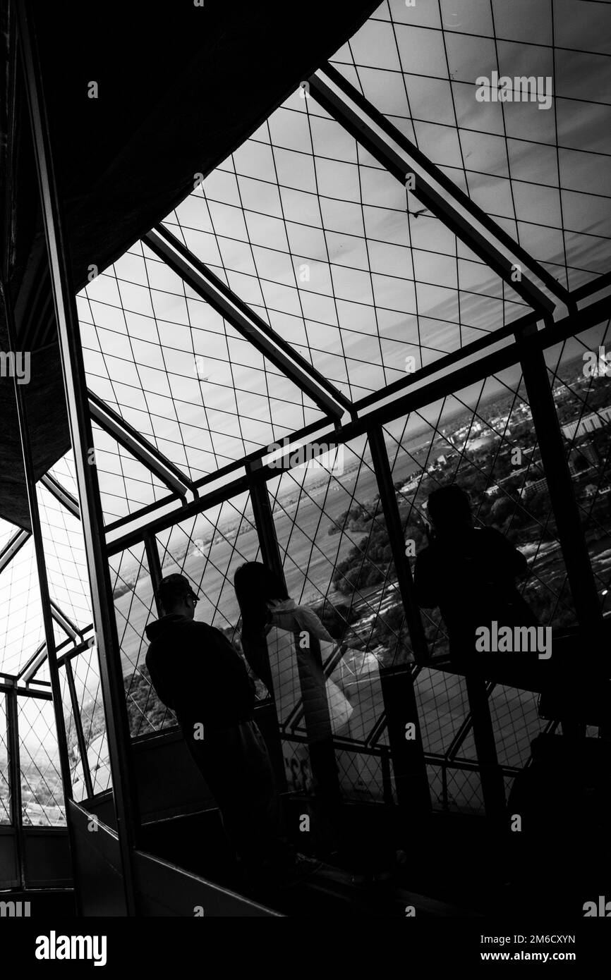 Lungo il bordo Foto Stock