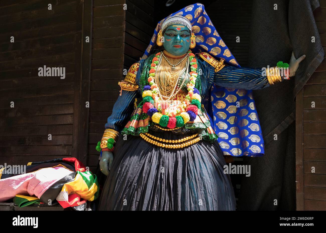 Ballerina Kathakali. Spettacolo di danza Kathakali al Boris Garden Sofia in Bulgaria. Foto Stock