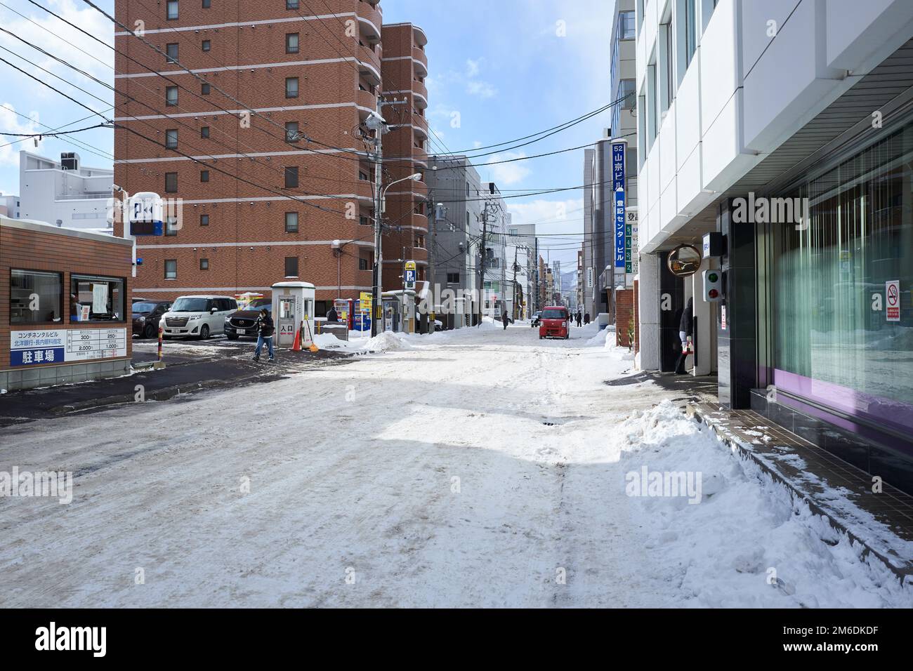 Hokkaido, Giappone - 20 dicembre 2022 : strade innevate di Sapporo. Sapporo centro è popolare attrazioni turistiche a Hokkaido, Giappone Foto Stock