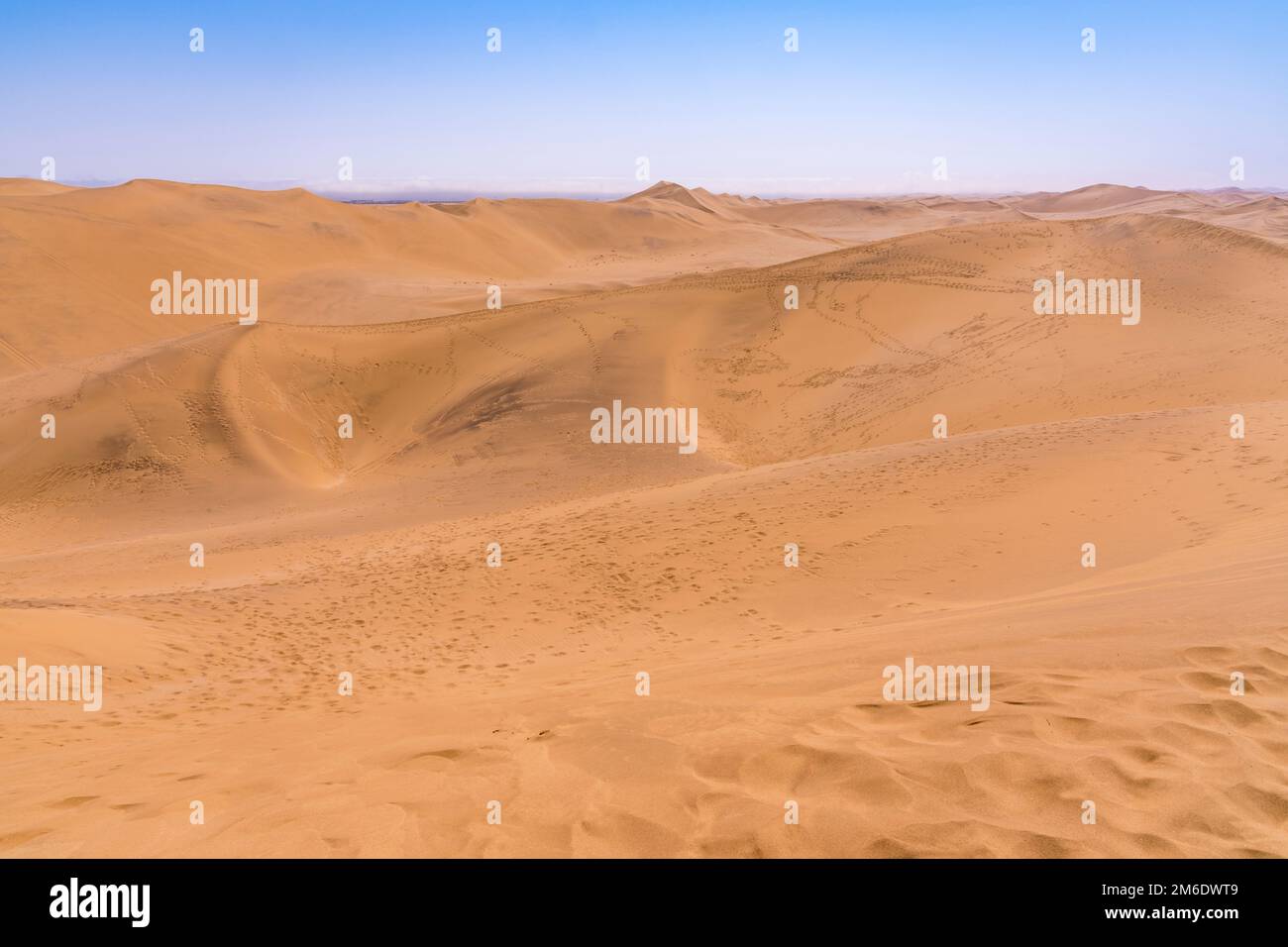Vista del deserto del Namib da Dune 7 vicino Swakopmund in Namibia. Foto Stock