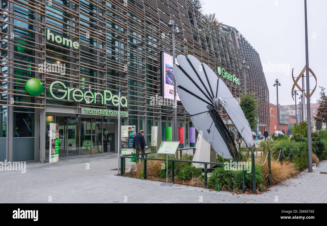 Edificio Green Pea della città di Torino - Green Pea è il terzo progetto della famiglia Farinetti dopo Uniero ed Eataly - Torino, Piemonte, Italia. Foto Stock