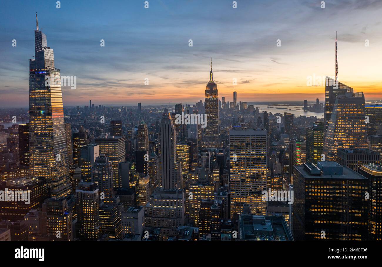 (Da sinistra) One Vanderbilt, il secondo edificio di uffici più alto di New York, l'Empire state Building, l'One World Trade Centre, la Bank of America Tower Foto Stock