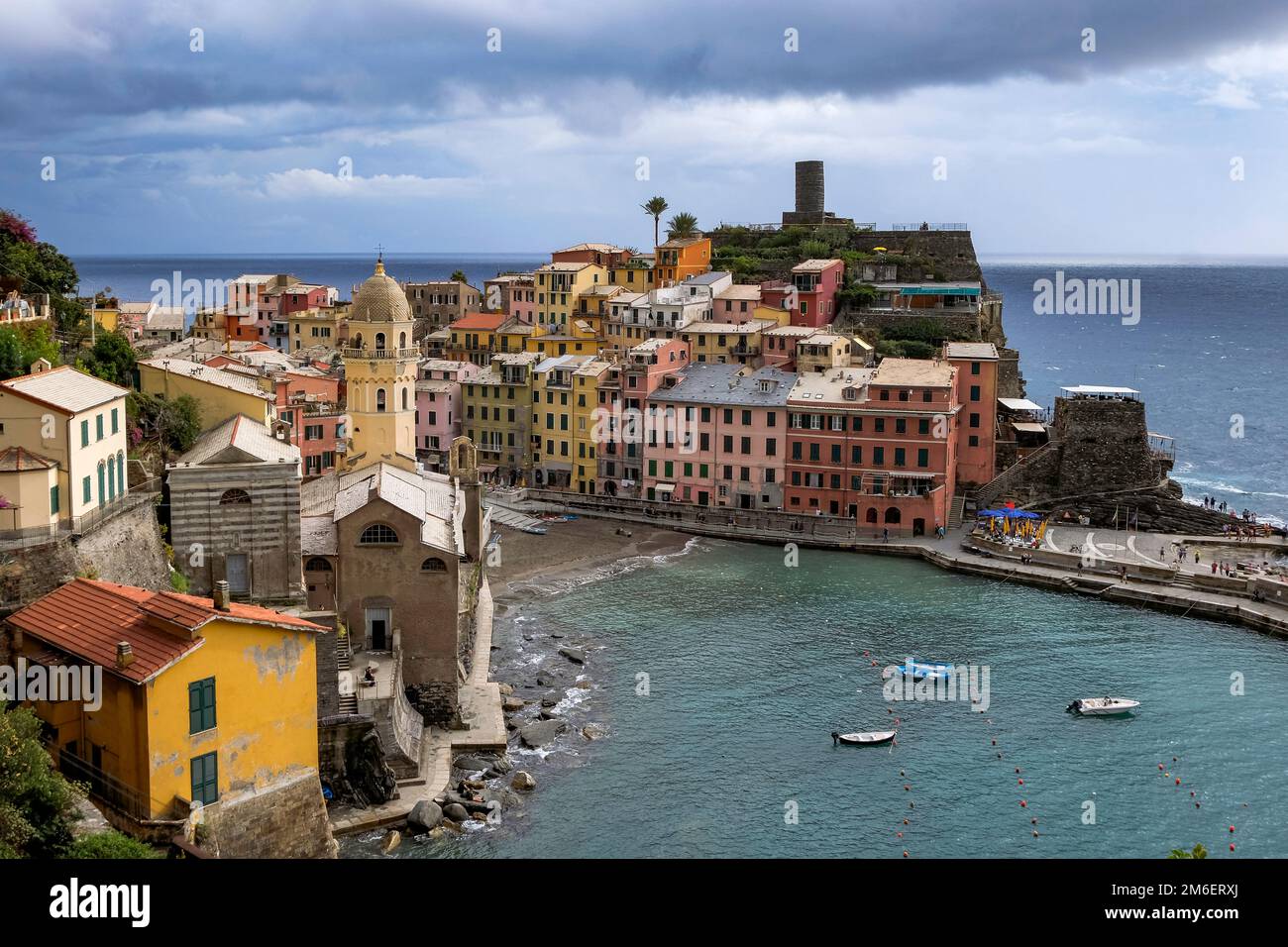 Cartolina classica veduta aerea di Vernazza, cinque Terre, Italia Foto Stock