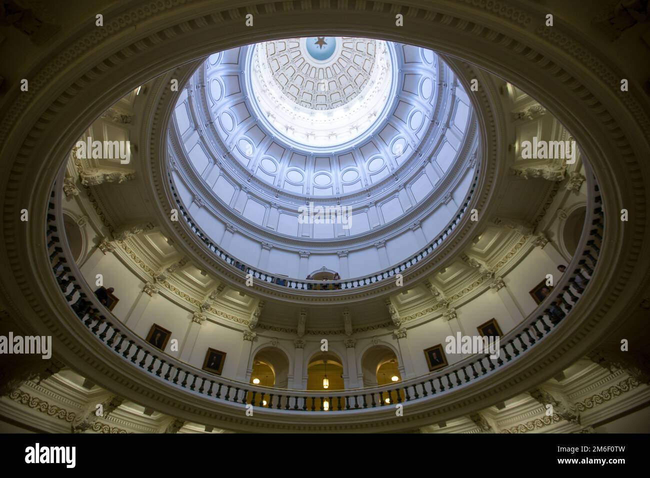 Primavera 2016 - Austin, Texas, USA - Texas state Capitol Building. I corridoi congressuali a cupola circolare del Texas Foto Stock