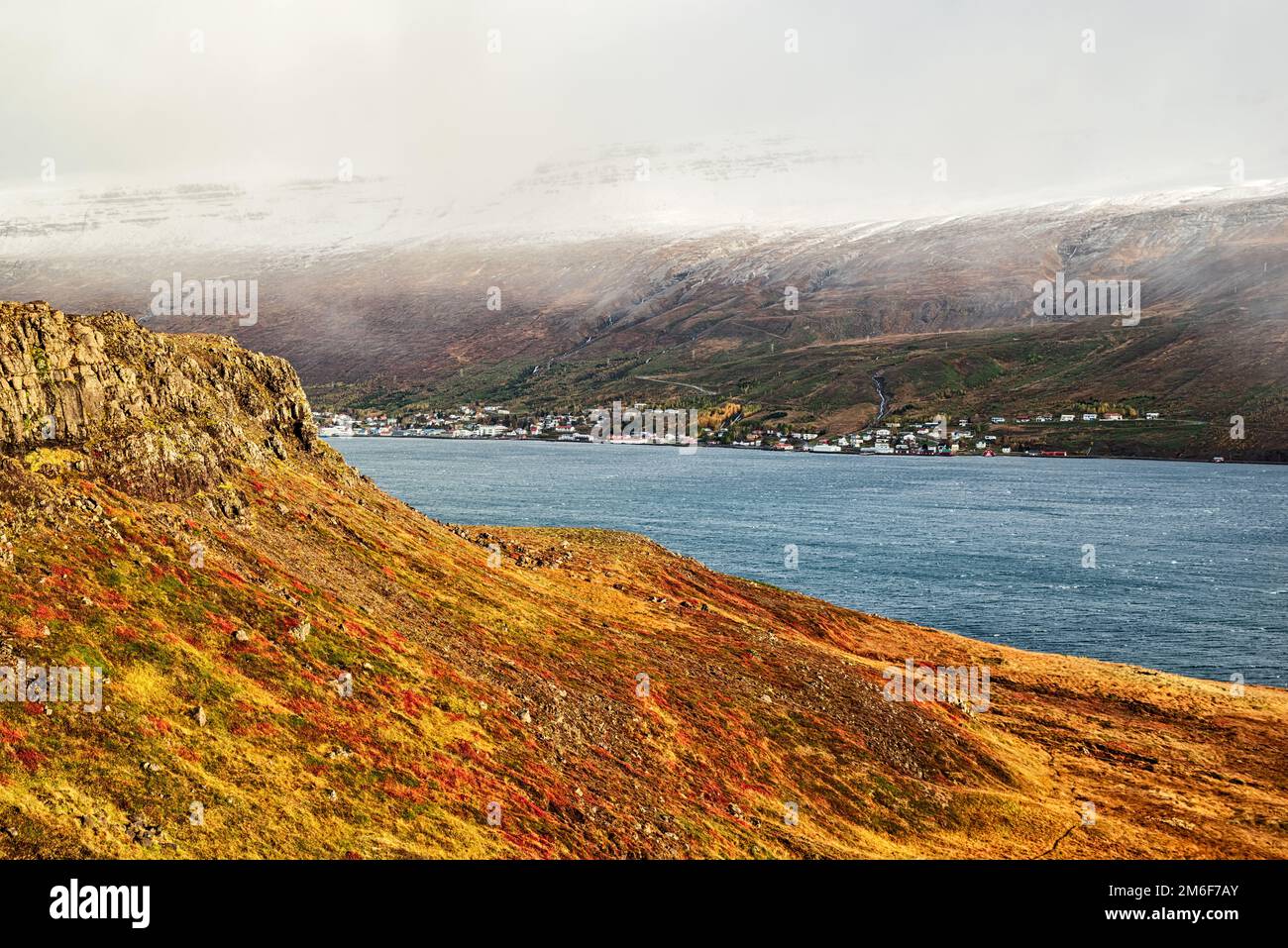 Eskifjordur sul lato orientale dell'Islanda Foto Stock