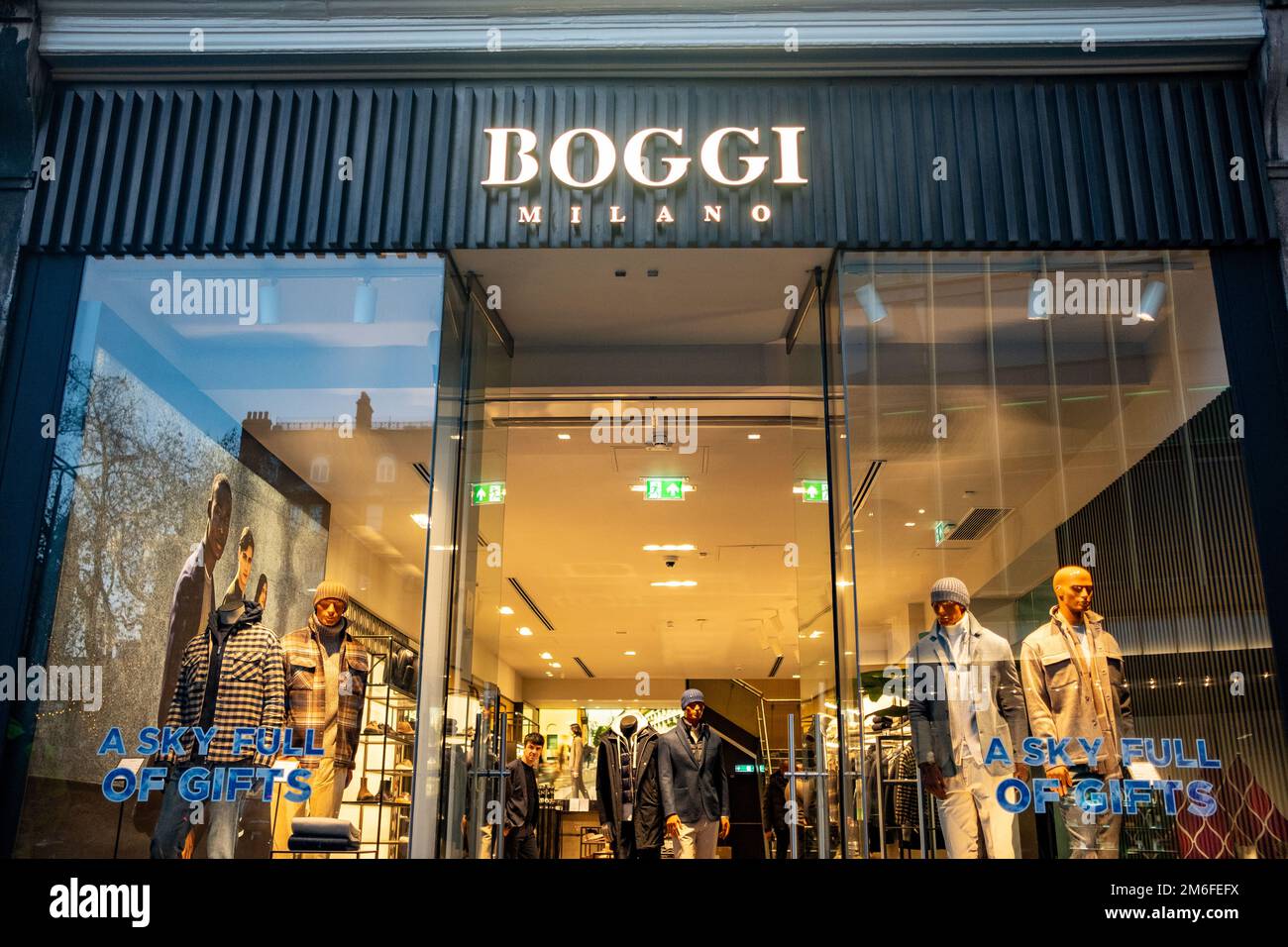 Londra- Boggi Milano store a Chelsea, un marchio di moda italiano Foto Stock