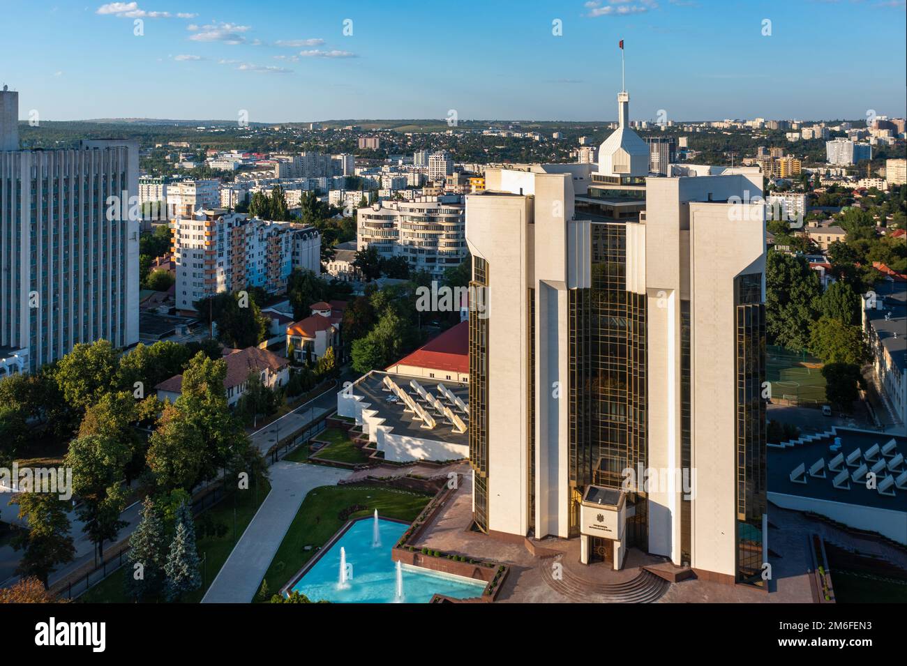 Chisinau, Moldavia. Veduta aerea del Palazzo Presidenziale e degli edifici del Ministero dell'Agricoltura e dell'industria alimentare Foto Stock