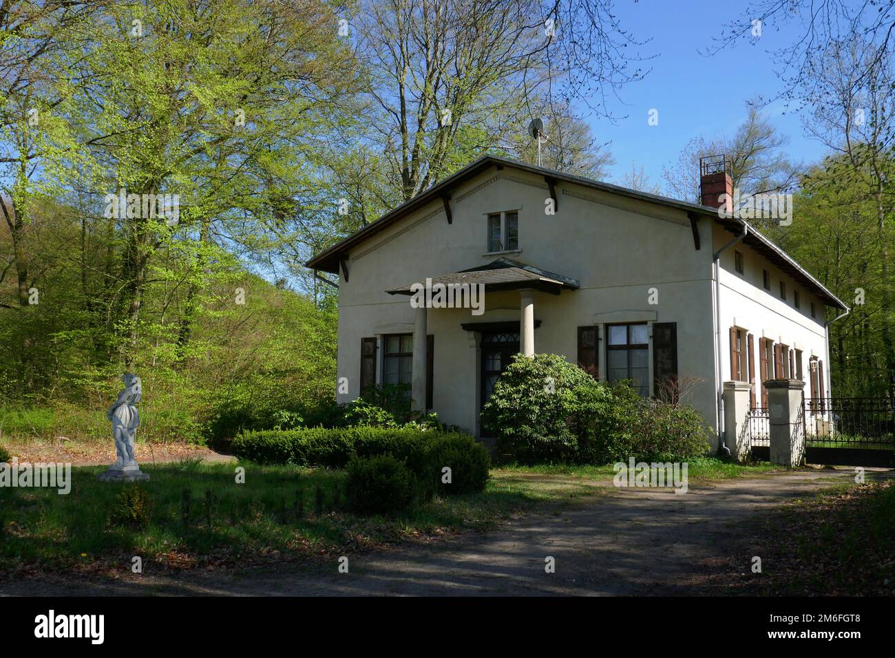 Casa forestale nel Ludwigslust Palace Park Foto Stock