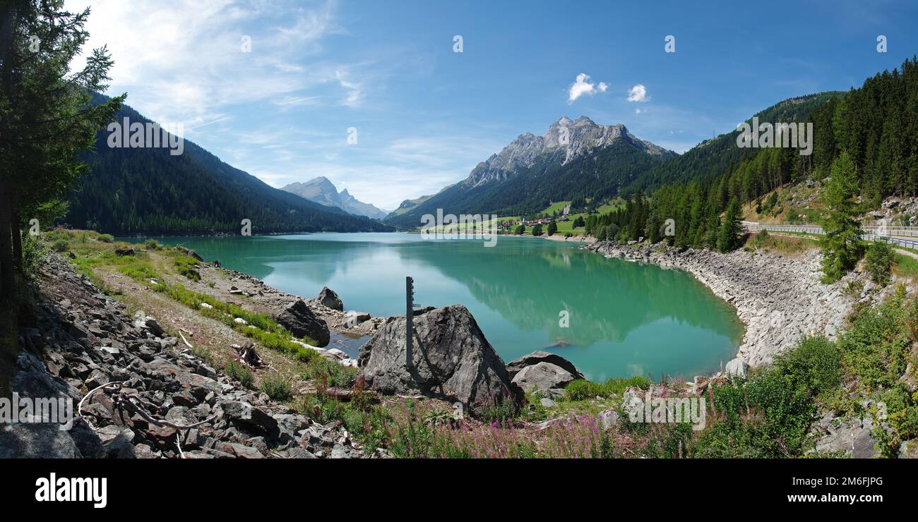 Sufnersee con il Teurihorn - Svizzera Foto Stock