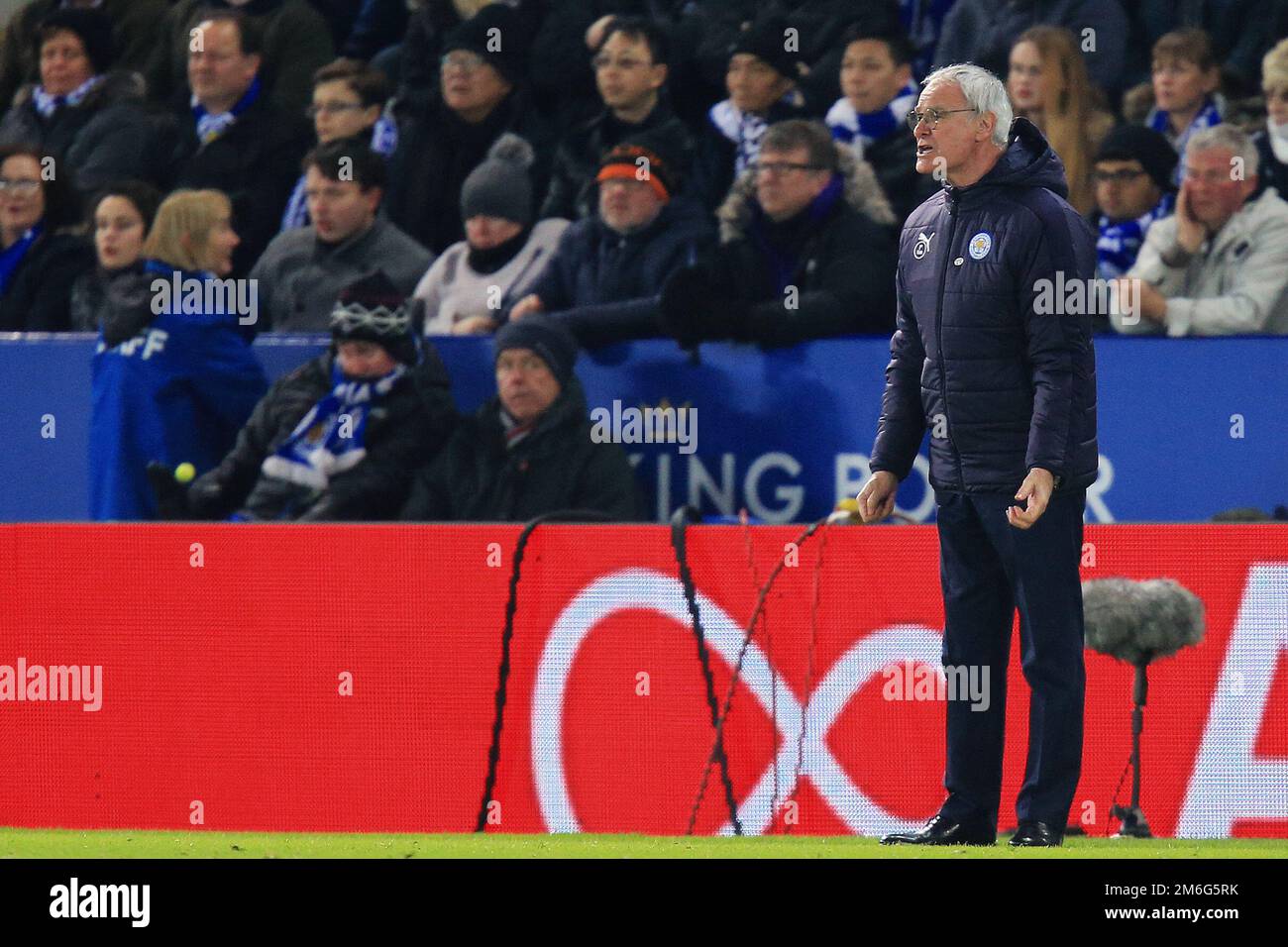 Claudio Ranieri, direttore di Leicester City, mostra la sua frustrazione - Leicester City contro Derby County, The Emirates fa Cup Fourth round replay, King Power Stadium, Leicester - 8th febbraio 2017. Foto Stock