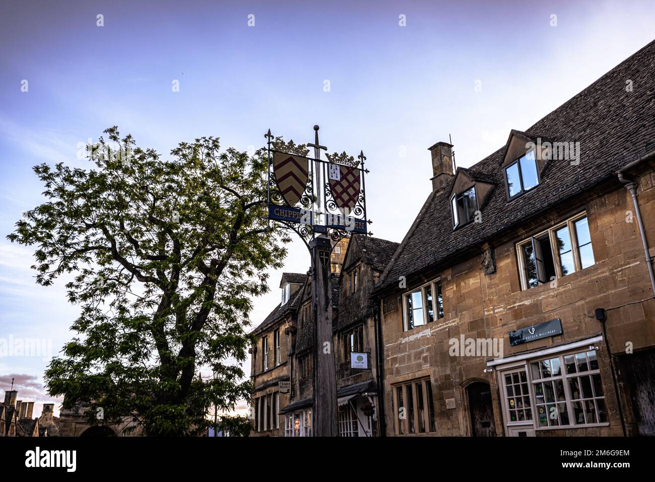 Chipping Campden - 27 2022 maggio: Vecchia città di Cotswolds di Chipping Campden, Inghilterra. Foto Stock